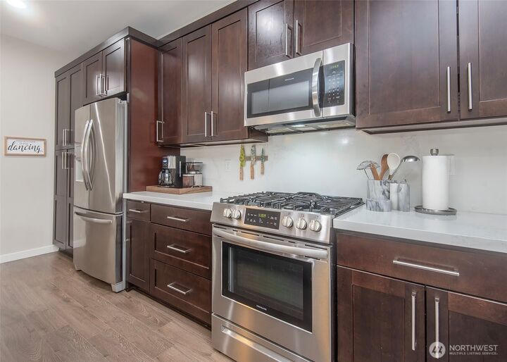 Property Photo:  4314  137th Place SW  WA 98087 