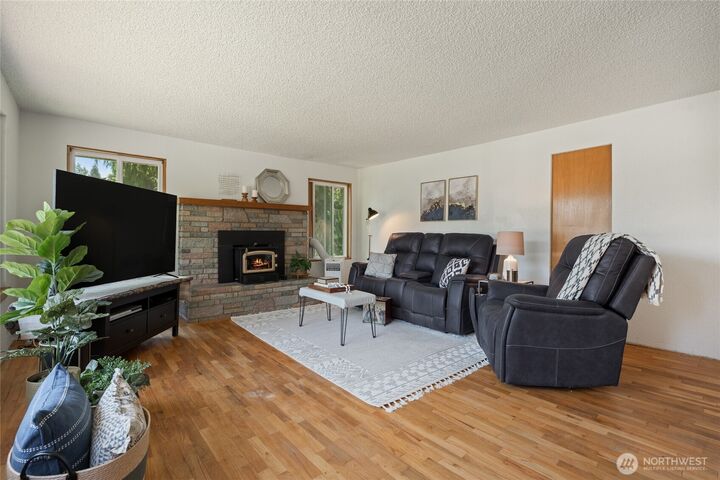 Property Photo:  14839  4th Avenue S  WA 98148 