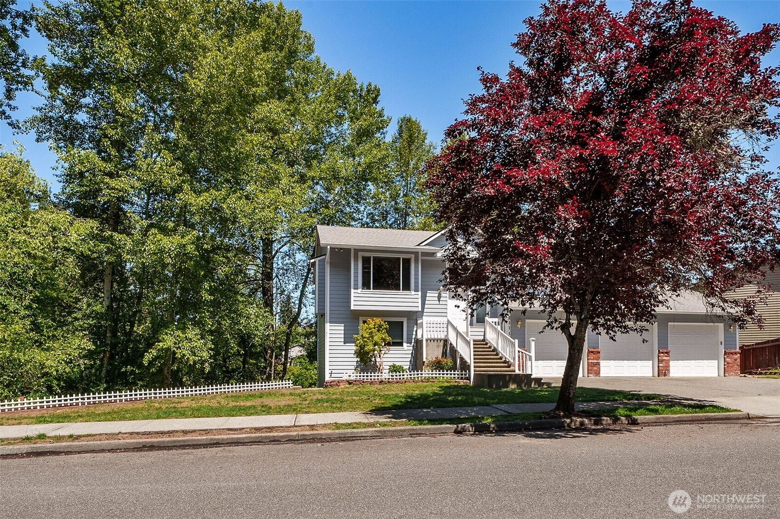 Property Photo:  2111  22nd Ave SE  WA 98372 