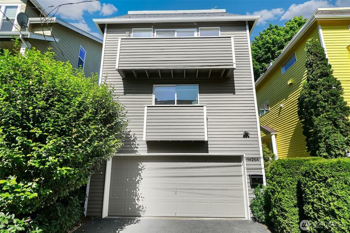 Property Photo: 1426 18th Avenue A WA 98122