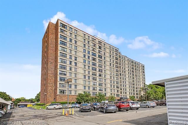 Property Photo:  21800 Morley Avenue 1018  MI 48124 