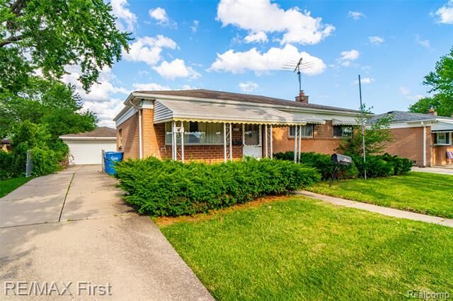 Property Photo:  30144 Roan Drive  MI 48093 