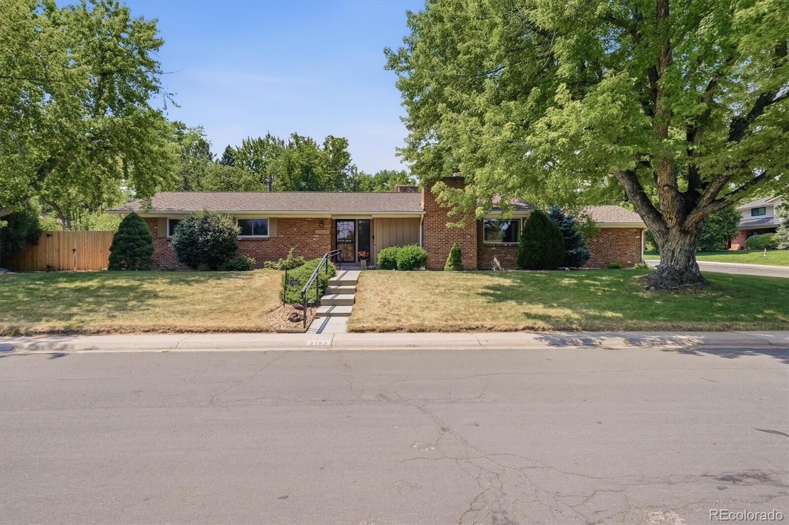 Property Photo:  2182 W Briarwood Avenue  CO 80120 