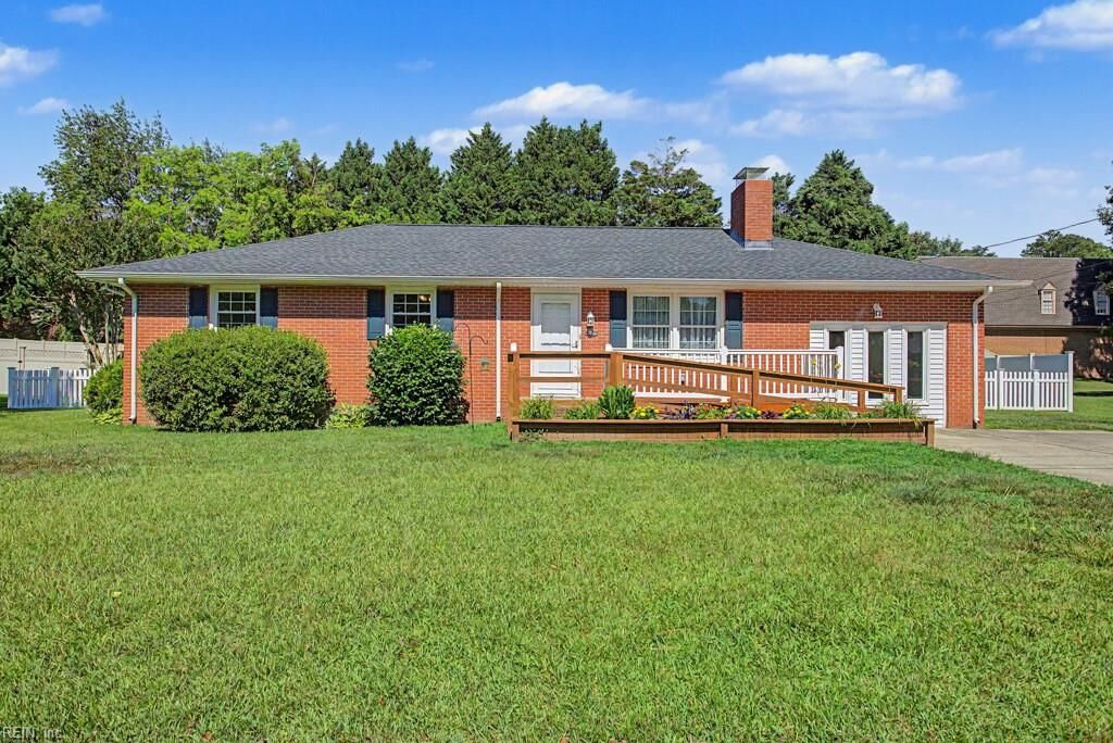 Property Photo:  106 Crandol Dr  VA 23693 