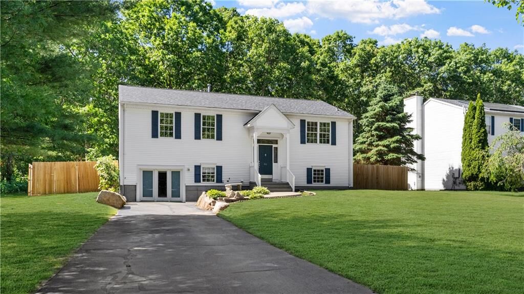 Property Photo:  66 Hunters Crossing Drive  RI 02816 