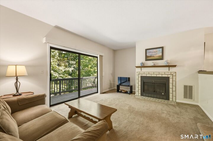 Property Photo:  330 Conestoga Way 330  CT 06033 