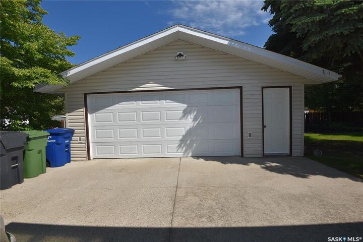 Property Photo: 309 Watson Crescent SK S0E 1E0
