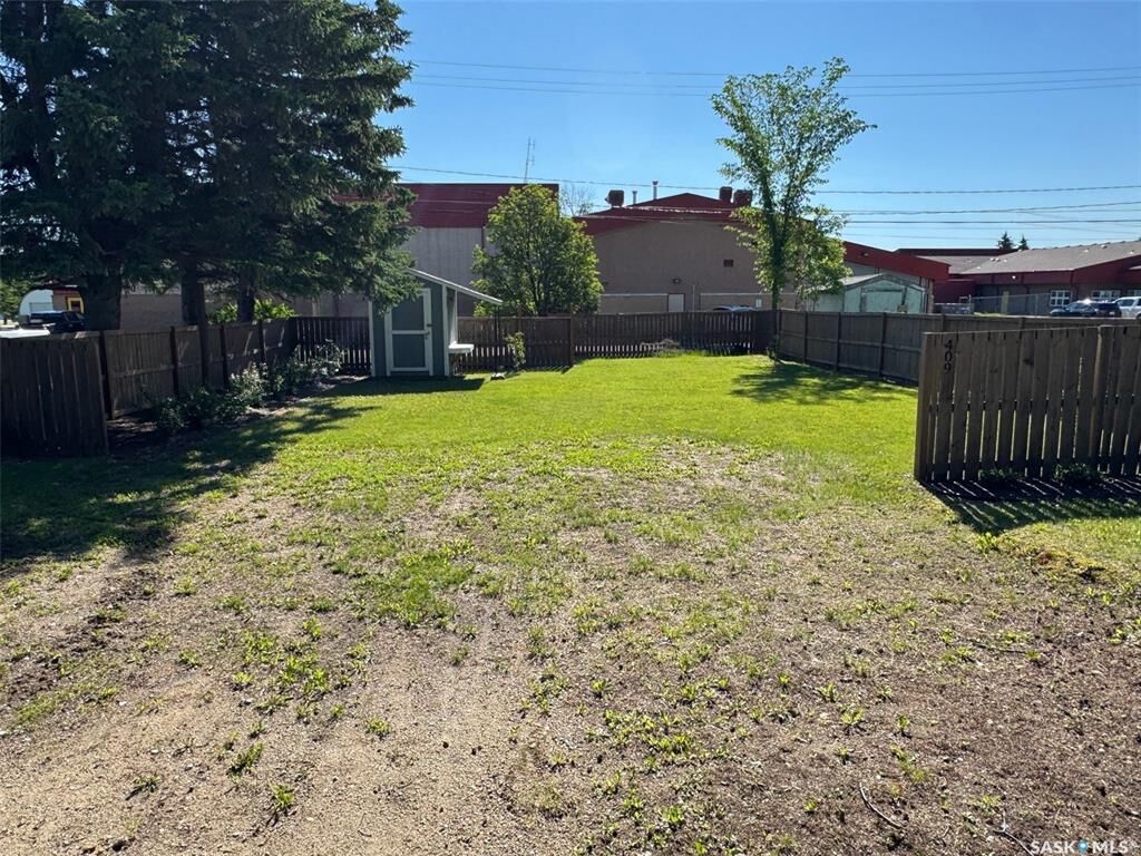 Property Photo:  409 3rd Avenue N  SK S0K 2Z0 