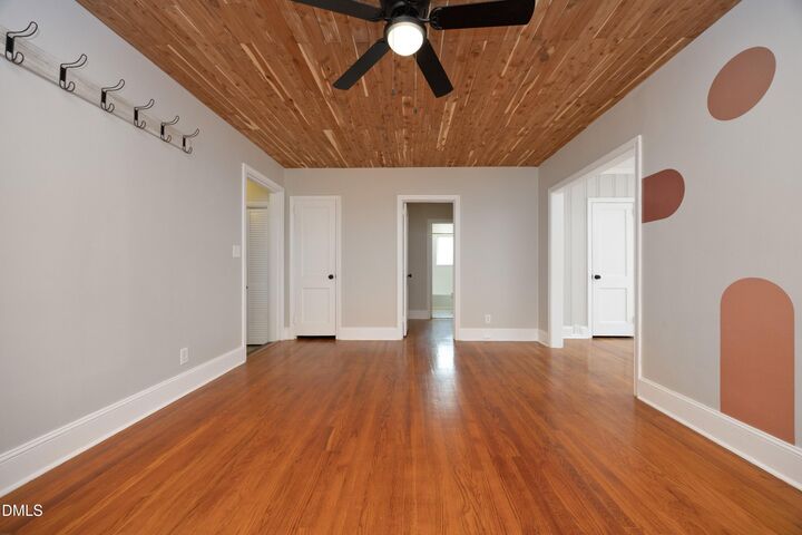 Property Photo: 907 S 2nd Street NC 27577