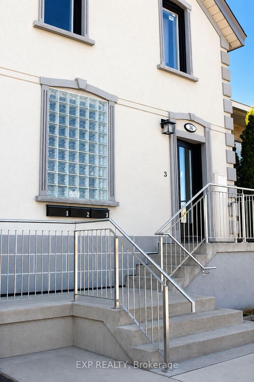 Property Photo:  33 Front Street N Unit #3  ON L3V 4R6 