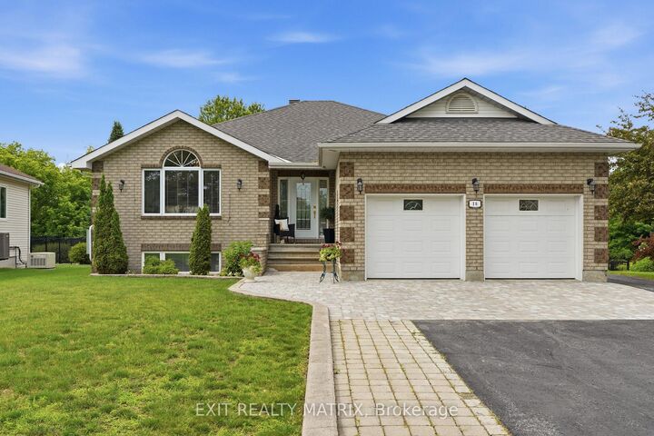 16 Richelieu Street — photo 1