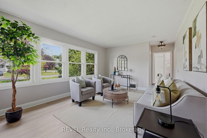 Property Photo:  7962 Booth Street  ON L2H 1E8 