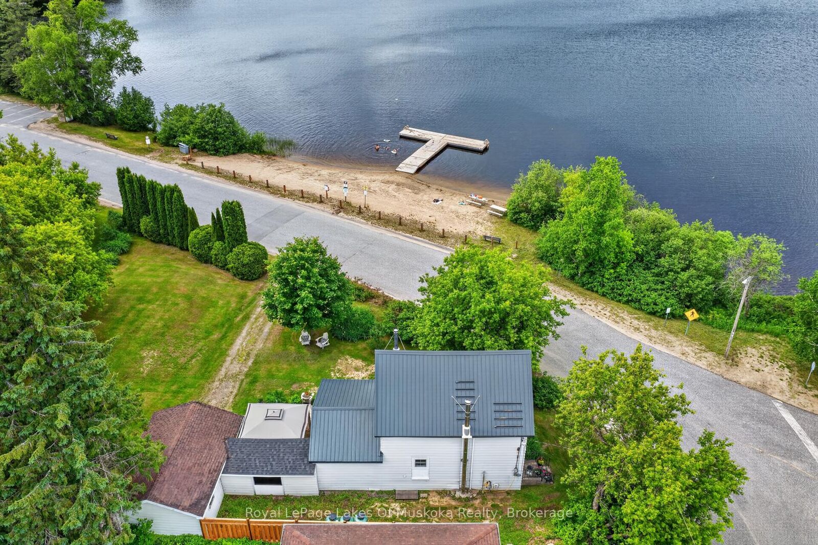 Property Photo:  21 Lakeview Avenue W  ON P0A 1M0 