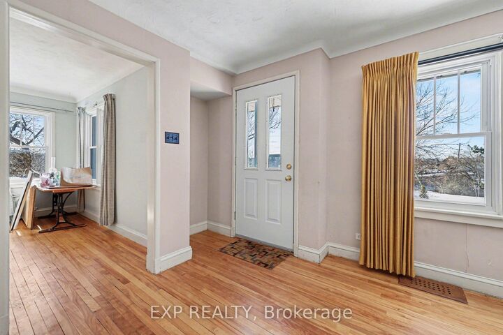 Property Photo: 2511 Junction Avenue ON K1V 8G9