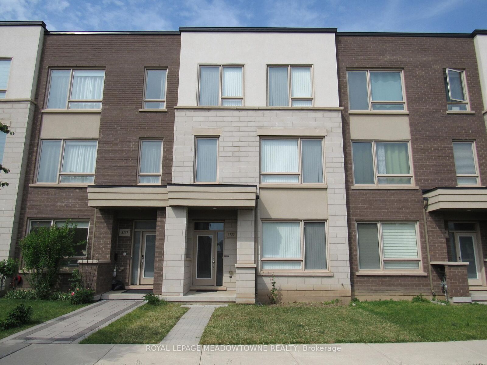 Property Photo: 3129 Ernest Appelbe Boulevard ON L6H 0N8