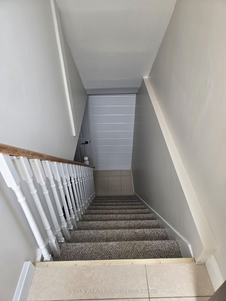 Property Photo:  102 Crone Court B  ON L3Y 4N9 