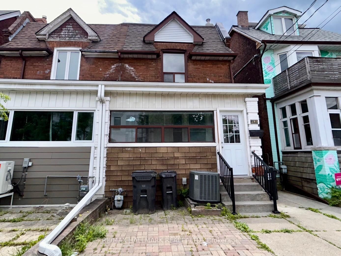 Photo de la propriété:  291 Wallace Avenue  ON M6P 3N2 