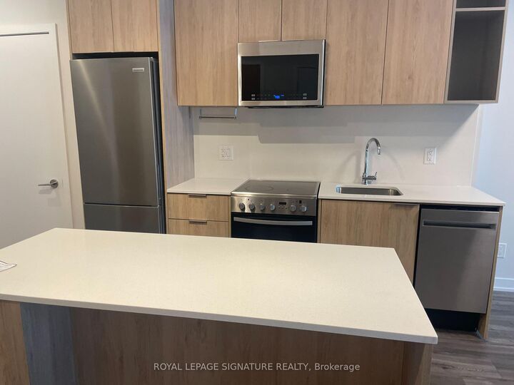 Property Photo:  25 Nicholas Avenue 423  ON M5A 0M9 