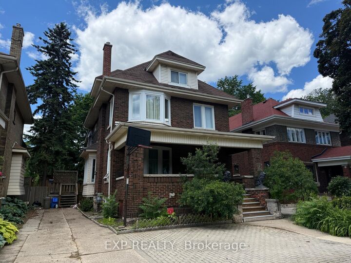 Property Photo:  70 Proctor Boulevard Main  ON L8M 2M4 