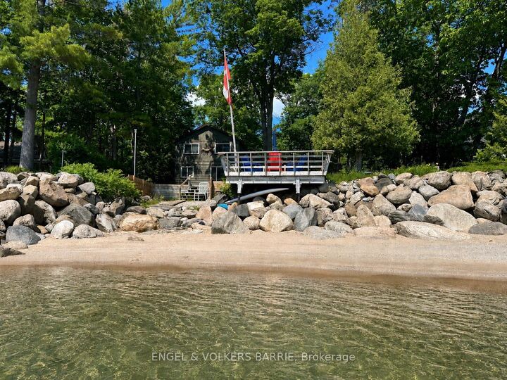 1784 Tiny Beaches Road S — photo 1