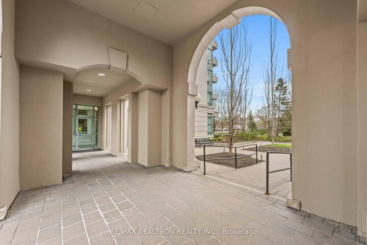 Property Photo:  5 Emerald Lane 605  ON L4J 8P7 