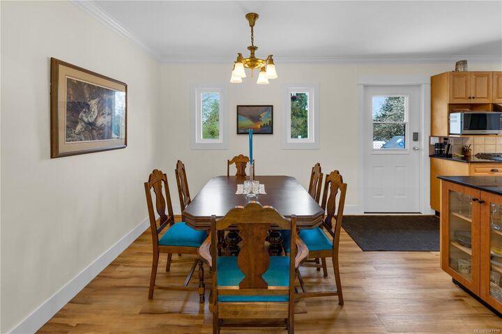 Property Photo:  1185 Stuart Pl  BC V9G 1P4 