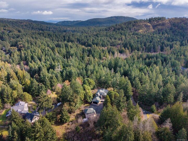 Property Photo: 1450 White Pine Terr BC V9B 6J3