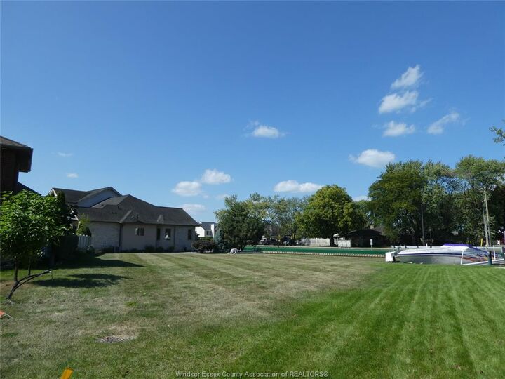 Property Photo:  256 Moceri Crescent  ON N8N 5A9 