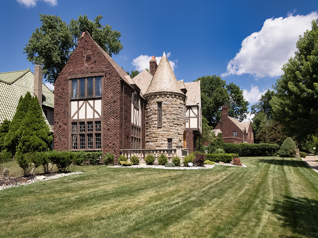 Property Photo: 1247 Washington Road PA 15228