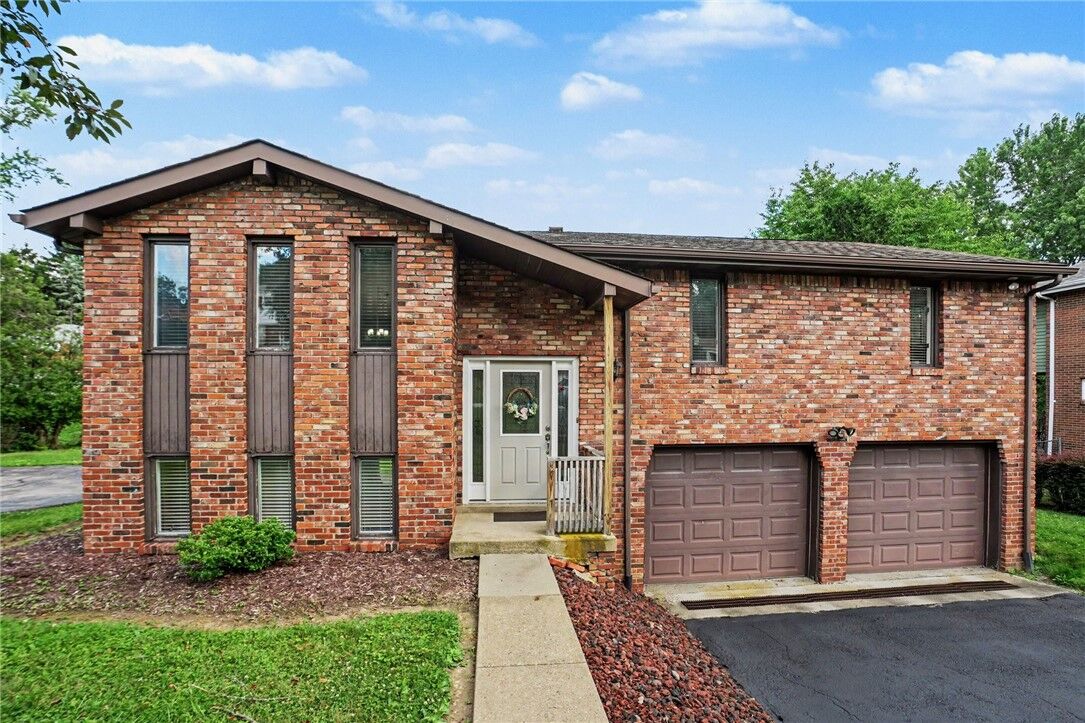 Property Photo: 4446 Marywood Dr PA 15146