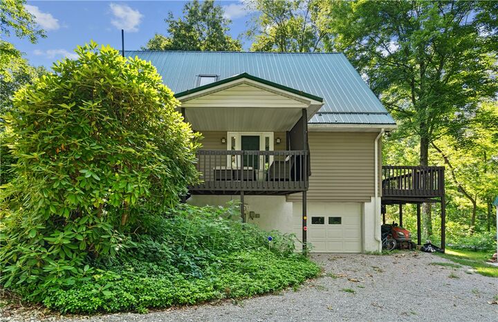 Property Photo:  32 Woodlawn Dr  PA 16229 
