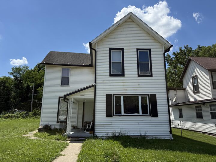 Property Photo:  1019 Wayne  OH 45503 