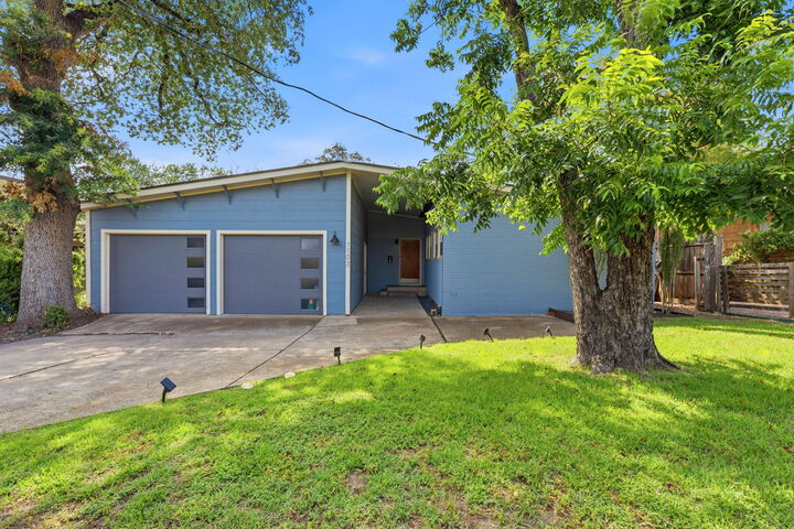 Property Photo: 1103 Norwalk Lane TX 78703