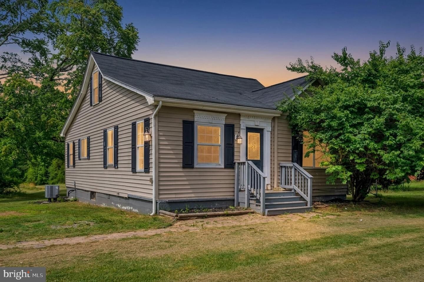 Property Photo: 13832 Post Oak Road VA 22551