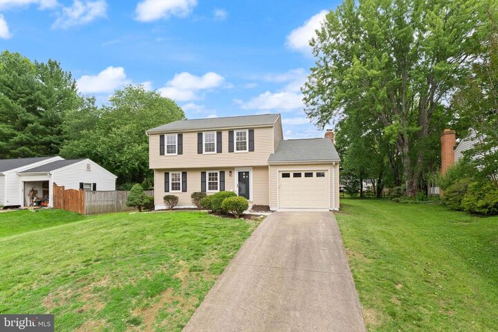 Property Photo:  15310 Blueridge View Drive  VA 20120 
