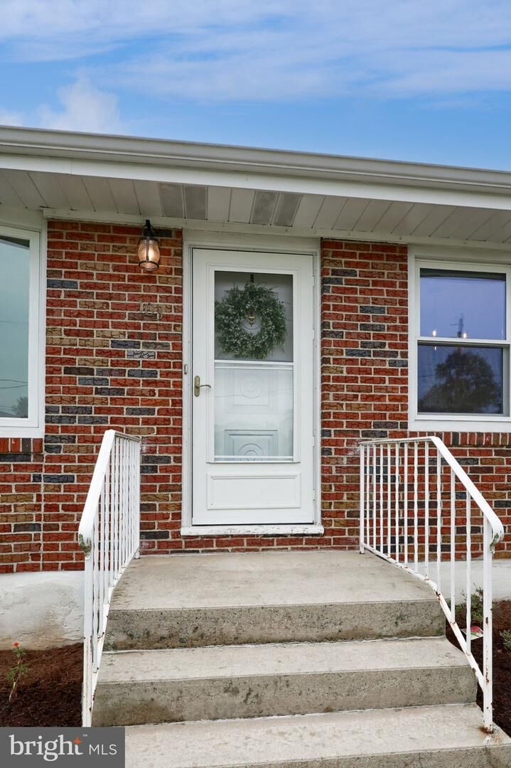 Property Photo: 103 Oak Knoll Road PA 17070