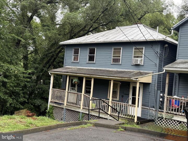 Property Photo:  211, 213-215 E Clifford Street  VA 22601 
