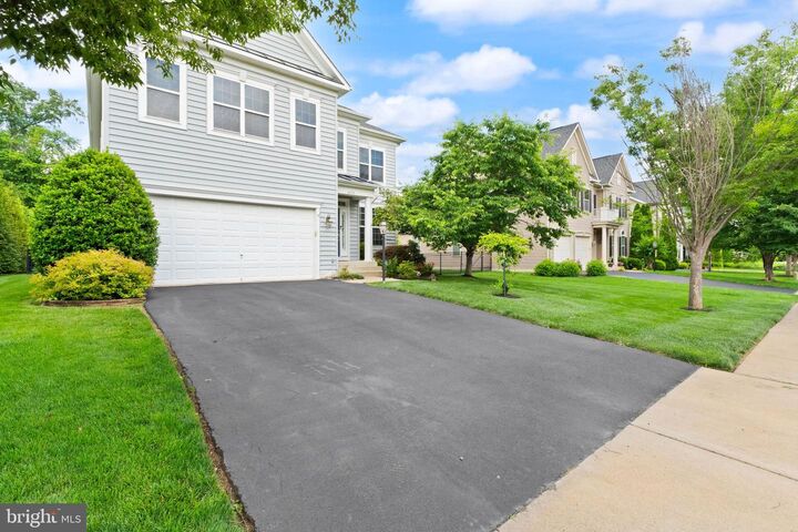 Property Photo:  6874 Noyes Avenue  VA 20169 