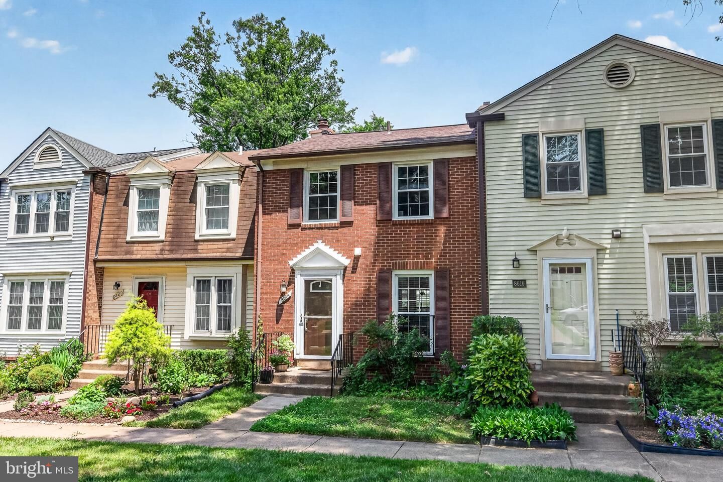 Property Photo:  8618 Dellway Lane  VA 22180 