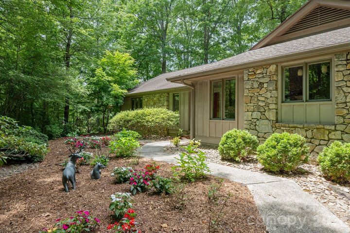 Property Photo:  117 Tarnhill Drive  NC 28731 