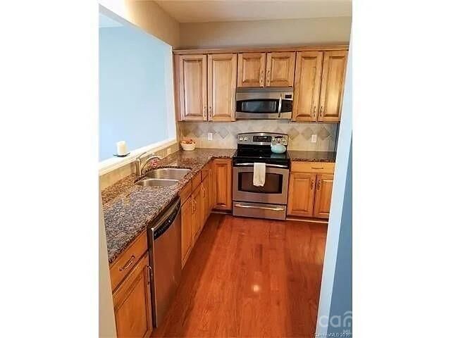 Property Photo:  9032 Bishop Crest Lane  NC 28277 