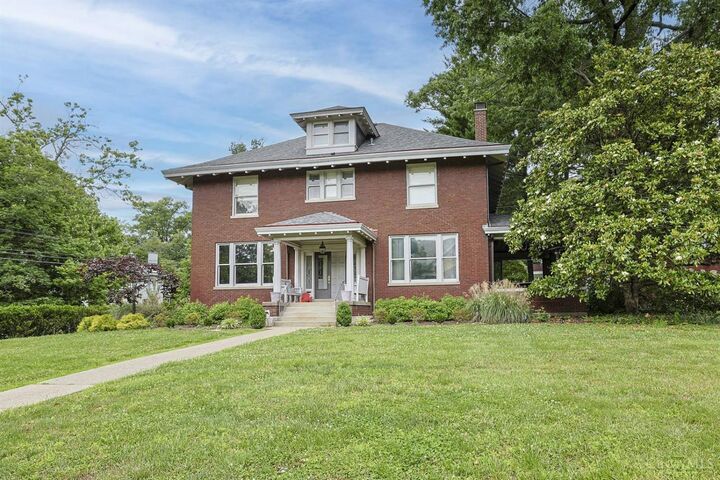 Property Photo:  2344 Vista Place  OH 45208 