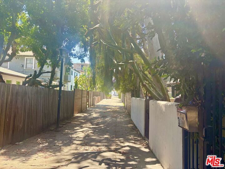 Property Photo: 30 20th Ave CA 90291