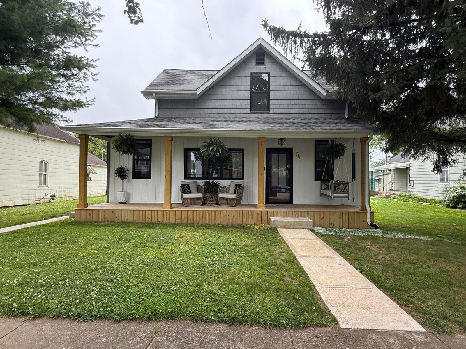 Property Photo:  54 W Canal Street  OH 43112 