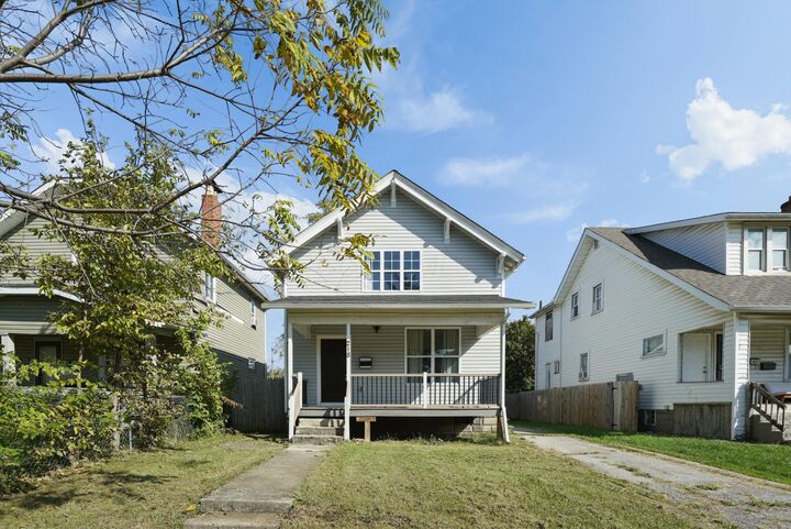 Property Photo:  218 Whitethorne Avenue  OH 43223 