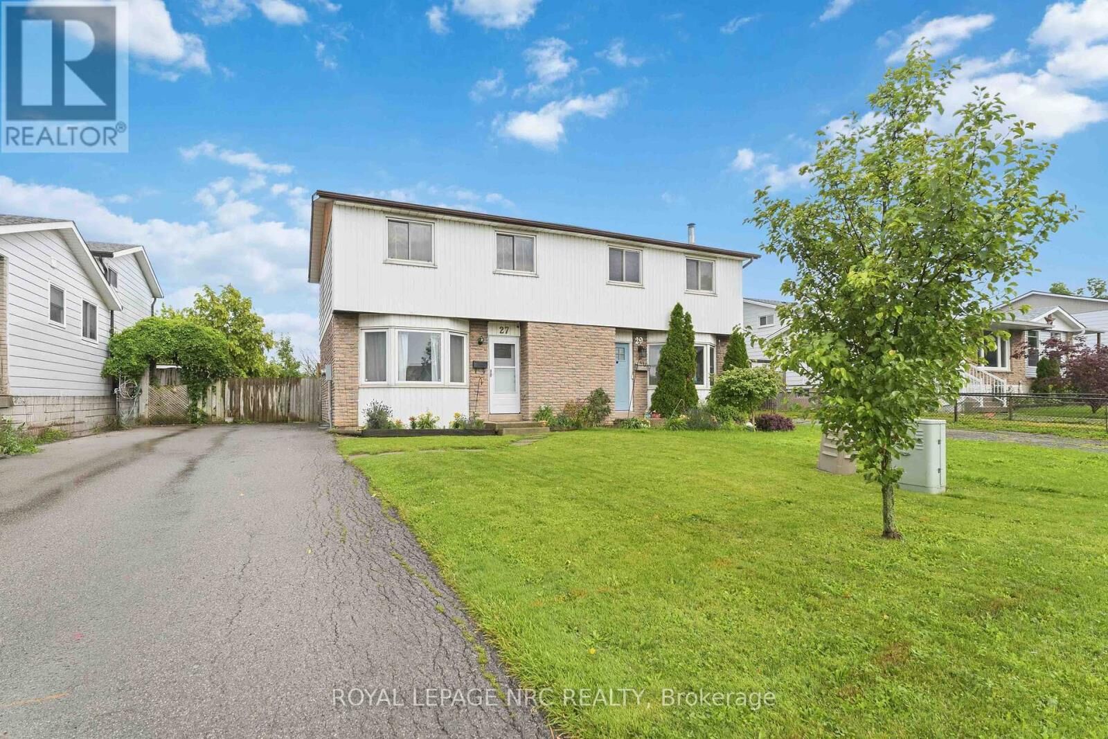 Property Photo:  27 Canterbury Drive  ON L2P 3M6 