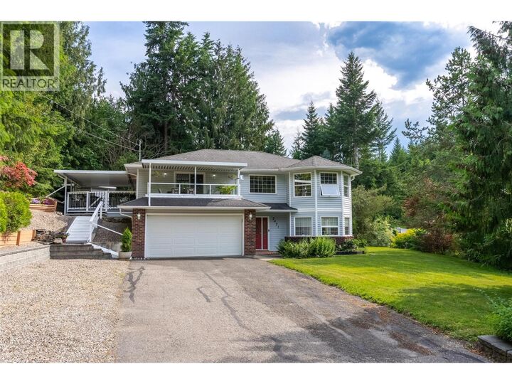 2421 Mount Tuam Crescent — photo 1
