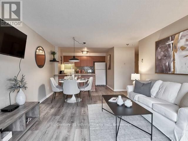Property Photo:  91 Aspen Springs Drive 103  ON L1C 5J9 