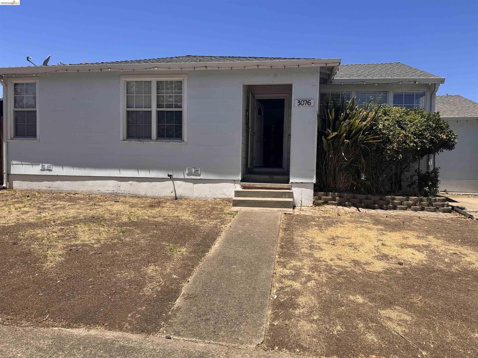 Property Photo:  3076 Stevenson St  CA 94565 