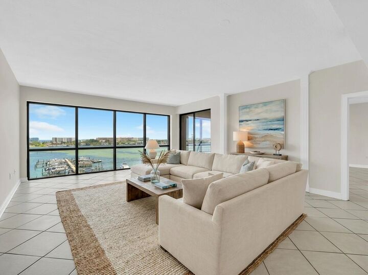 Property Photo:  200 SW Miracle Strip Parkway 402  FL 32548 